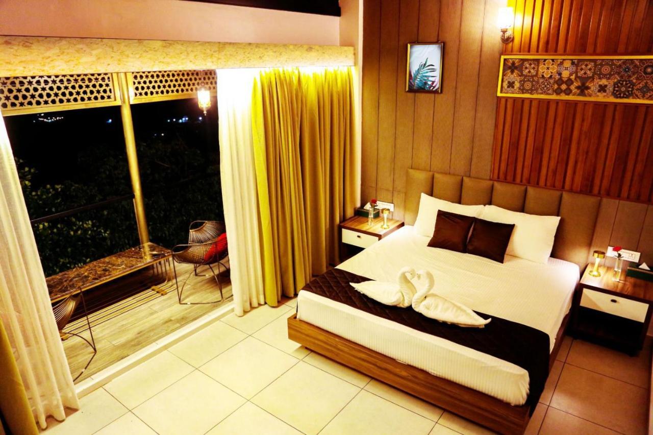 Boulevard Resorts Kakkadampoyil Extérieur photo